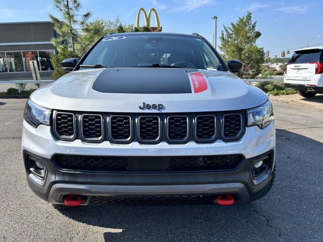 Used 2026 Jeep Compass Trailhawk AWD/4WD image 30