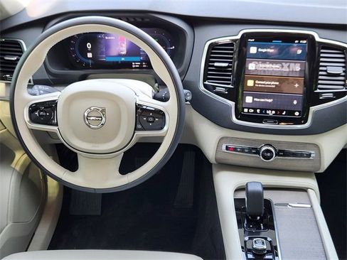 Certified 2025 Volvo XC90 T8 Plus w/ Protection Package Premier image 30