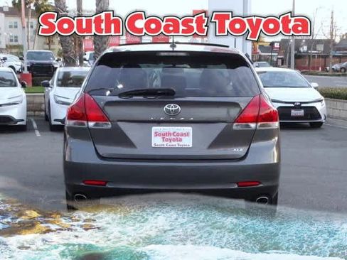 Used 2015 Toyota Venza XLE image 12