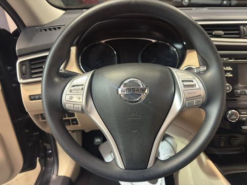 Used 2016 Nissan Rogue SV AWD/4WD image 17