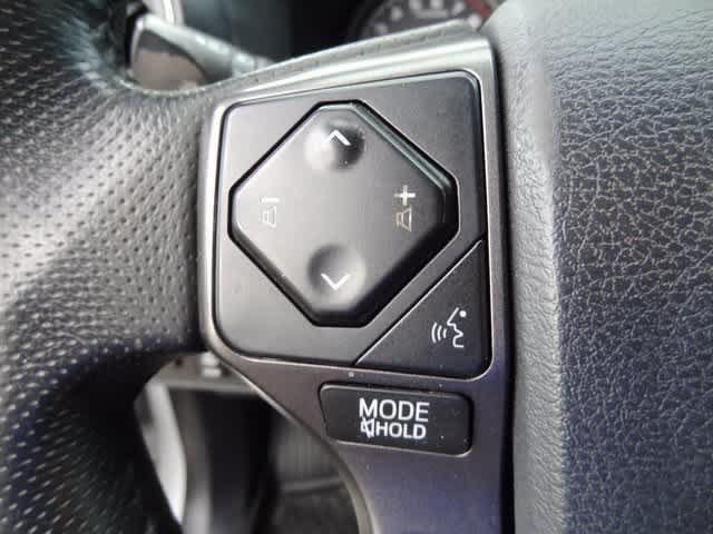 Used 2018 Toyota Tacoma TRD Sport AWD/4WD image 19
