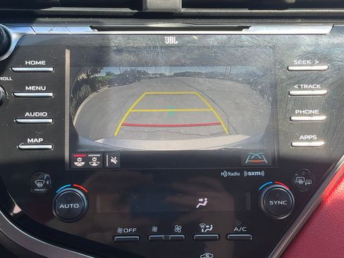 Used 2020 Toyota Camry XSE FWD image 21