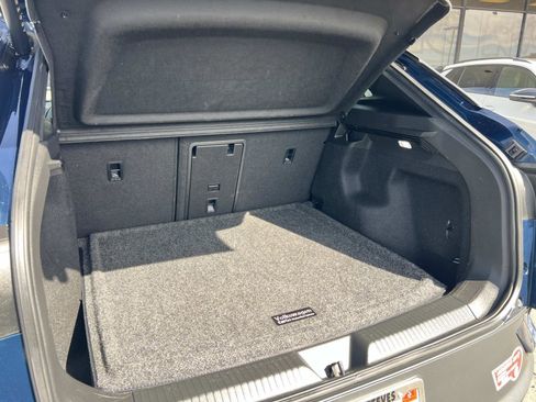 Used 2023 Volkswagen ID.4 Pro S Plus image 23