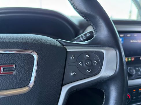 Used 2023 GMC Acadia SLT AWD/4WD image 18
