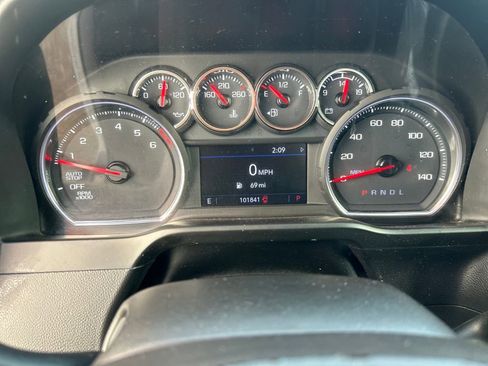 Used 2020 Chevrolet Silverado 1500 LT image 17