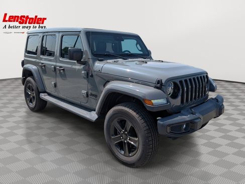 Used 2020 Jeep Wrangler Unlimited Sahara AWD/4WD image 7