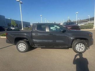 Used 2025 Toyota Tacoma SR5 video 2