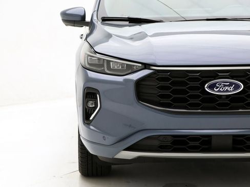 Used 2023 Ford Escape ST-Line Elite w/ Class II Trailer Tow Package image 4