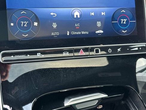 Used 2025 Mercedes-Benz C 300 4MATIC Sedan image 25