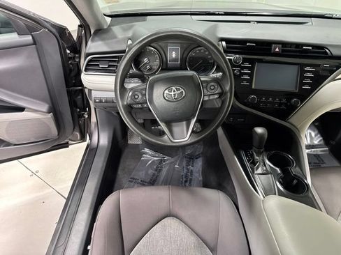 Used 2019 Toyota Camry LE FWD image 15
