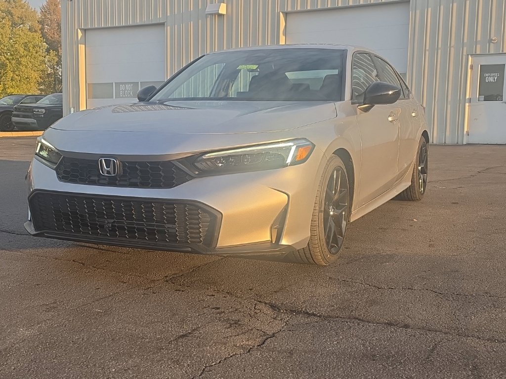Used 2025 Honda Civic Sport image 3