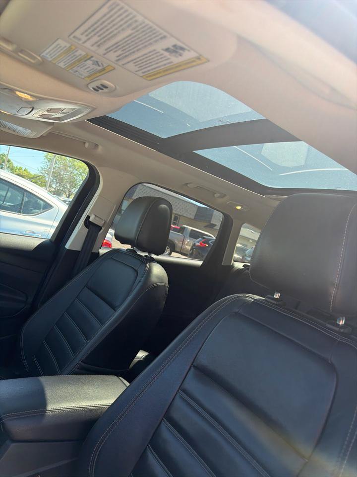 Used 2017 Ford Escape Titanium w/ Equipment Group 301A AWD/4WD image 5