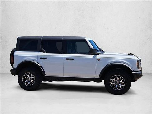 Used 2025 Ford Bronco Badlands AWD/4WD image 4
