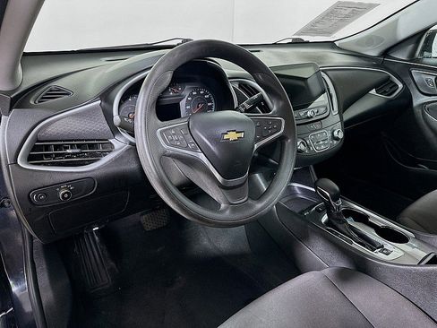 Used 2023 Chevrolet Malibu LT w/ Driver Confidence Package FWD image 9
