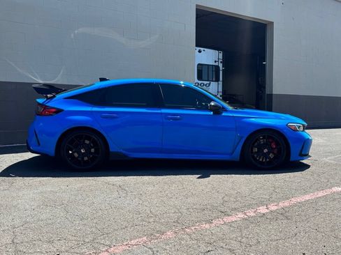 Used 2023 Honda Civic Type R image 3