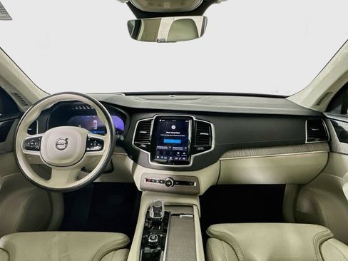 Used 2024 Volvo XC90 B6 Ultimate w/ Lounge Package AWD/4WD image 3