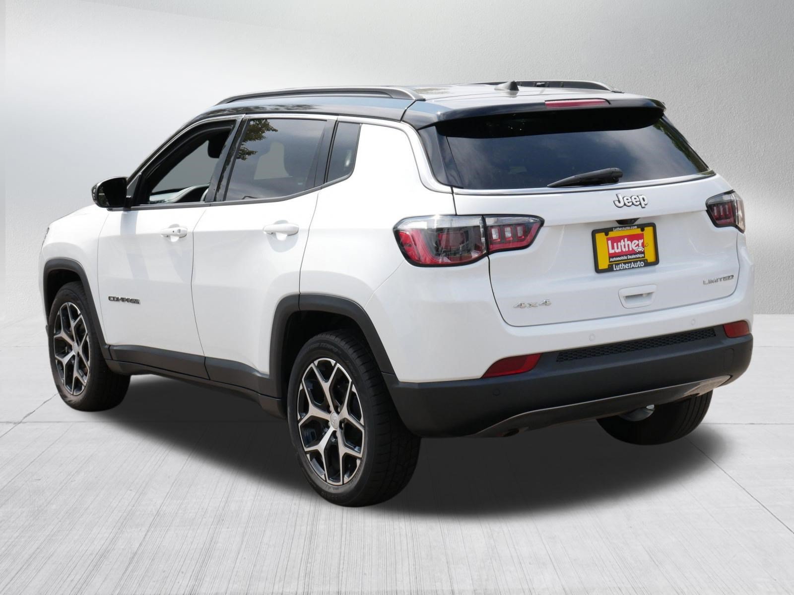 Used 2024 Jeep Compass Limited AWD/4WD image 5