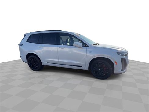 Certified 2024 Cadillac XT6 Sport w/ LPO, Onyx Lite Package image 2