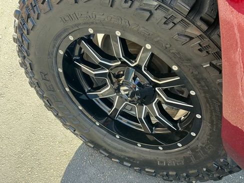 Used 2019 RAM 1500 Laramie image 13