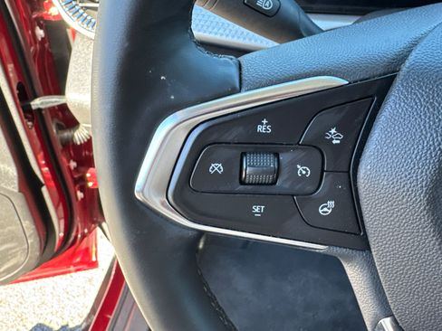 Used 2025 Chevrolet Trax LT w/ LT Convenience Package image 26