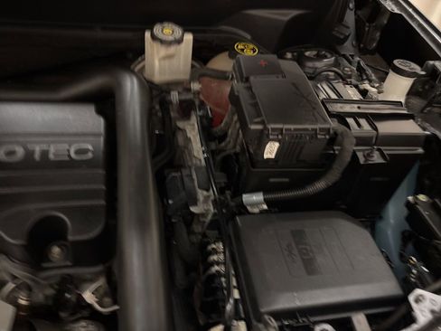 Used 2020 Chevrolet Equinox LT image 25