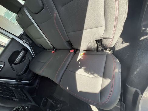 Used 2018 Jeep Wrangler Unlimited Rubicon image 24