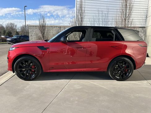 New 2026 Land Rover Range Rover Sport Dynamic SE AWD/4WD image 8