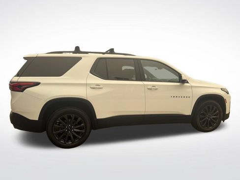 Certified 2023 Chevrolet Traverse RS w/ LPO, Floor Liner Package AWD/4WD image 8