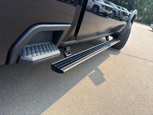 Used 2025 GMC Sierra 2500 AT4X AWD/4WD image 15