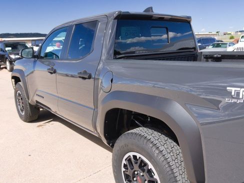 Used 2024 Toyota Tacoma TRD Off-Road w/ TRD Off Road Upgrade Package AWD/4WD image 9