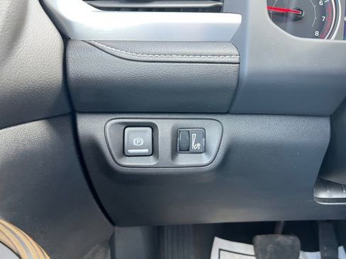 Used 2021 GMC Acadia SLE w/ Driver Convenience Package image 21