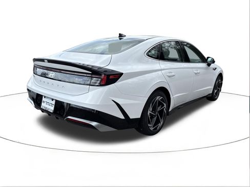 New 2026 Hyundai Sonata SEL image 3