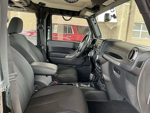Used 2014 Jeep Wrangler Sport AWD/4WD image 11