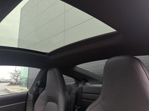 Certified 2025 Porsche 911 Carrera image 32