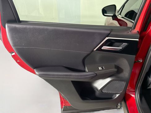 Used 2024 Mitsubishi Outlander SE image 26