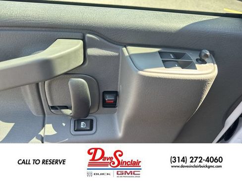New 2026 GMC Savana 2500 RWD image 12