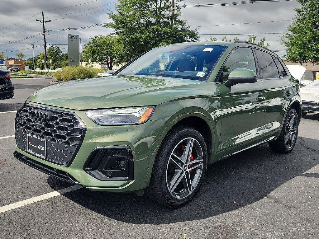 Certified 2024 Audi Q5 e Premium Plus w/ Premium Plus Package AWD/4WD image 9