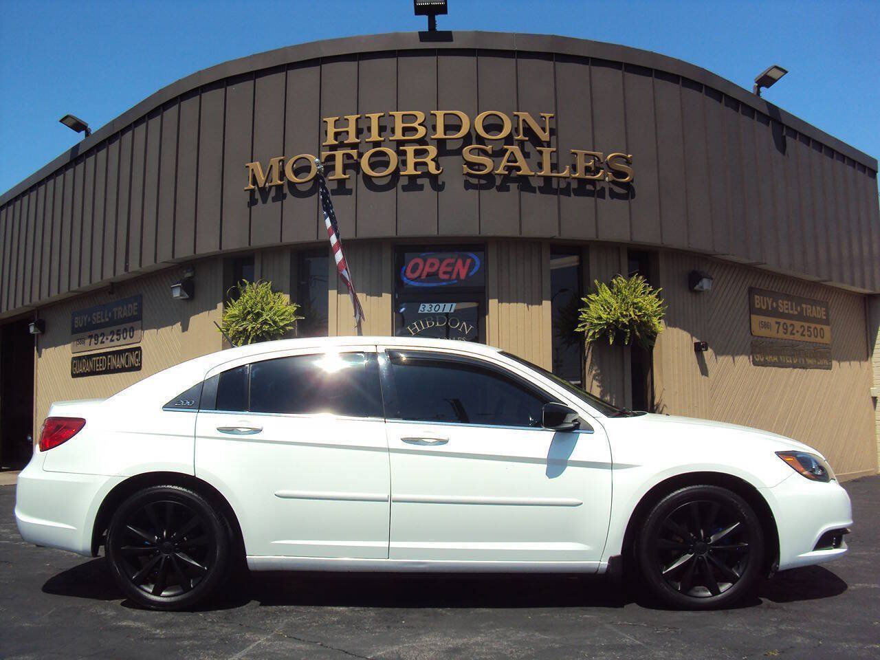 Used 2013 Chrysler 200 Limited w/ Sun/Sound Group FWD image 1