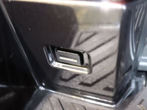 Used 2025 GMC Hummer EV 2X AWD/4WD image 38