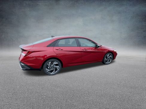 Used 2025 Hyundai Elantra Sport image 24