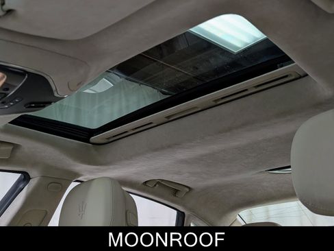 Used 2014 Maserati Quattroporte GTS image 17