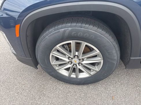 Used 2023 Chevrolet Traverse LT image 10