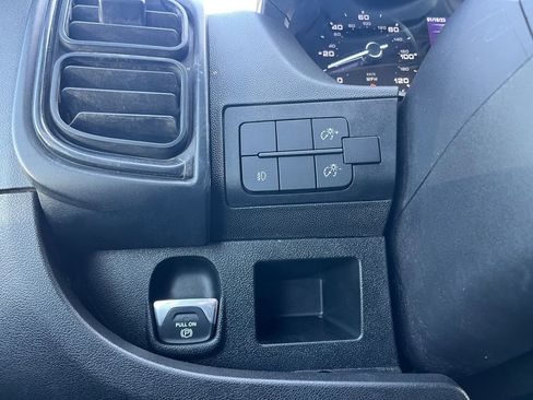 Used 2024 RAM ProMaster 2500 w/ Convenience Group FWD image 22