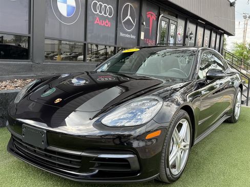 Used 2017 Porsche Panamera 4 image 1