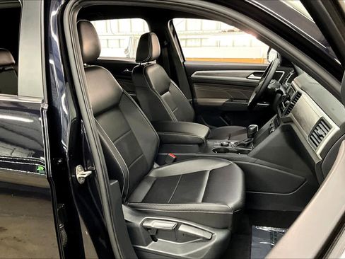 Used 2023 Volkswagen Atlas Cross Sport SE image 10
