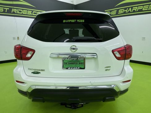 Used 2018 Nissan Pathfinder SV image 8