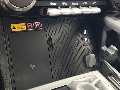 Used 2025 Toyota 4Runner 4WD image 30