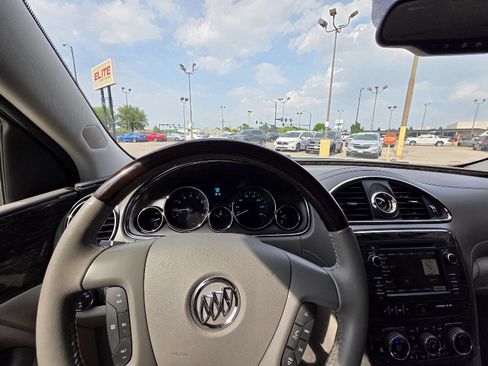 Used 2014 Buick Enclave Convenience FWD image 23