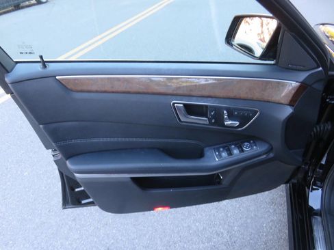 Used 2014 Mercedes-Benz E 350 E 350 Sport 4MATIC AWD 4dr Sed image 24