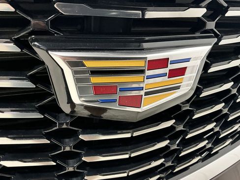 Used 2021 Cadillac XT4 Premium Luxury image 28